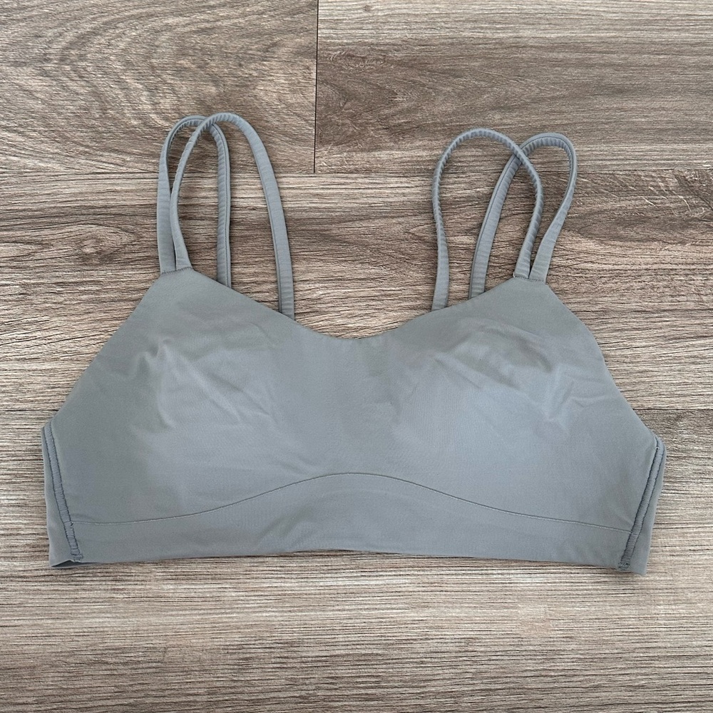 Lululemon like a cloud bra